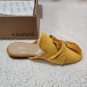 NEW KAANAS Women's IZA Velvet Mule Flat Slide with Bow Marigold SIZE 6 US